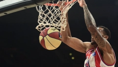 ZVEZDA JE POSTALA MOJA KUĆA Heroj Bolomboj emotivan posle brutalne partije u Istanbulu