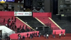 OPŠTI HAOS U UŽICU Utakmica Prve lige Srbije prekinuta zbog tuče navijača sa policijom (VIDEO)