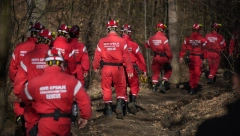 SRBIJA ŠALJE SPASILAČKU EKIPU U BOSNU I HERCEGOVINU Tim kreće u 5 časova ujutru
