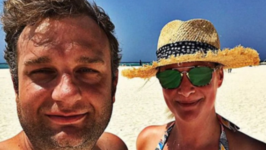 SRPSKA VODITELJKA ZAVRŠILA U KREVETU SA KOLEGOM! Izbio skandal neviđenih razmera, muž saznao sve: "Nije mogao da dođe sebi"