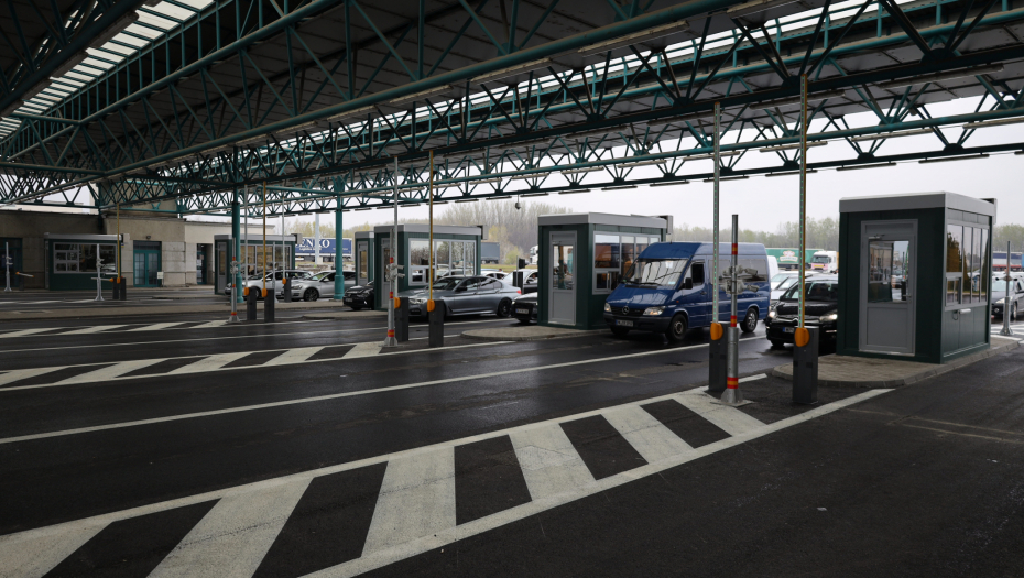 NA OVOM GRANIČNOM PRELAZU SE ČEKA DO ČETIRI SATA! Od jutros su povećane gužve - na Batrovcima malo bolja situacija!