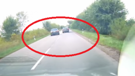 MAJKA TROJE DECE JE POGINULA MALO POSLE OVOG SNIMKA Snimljeno jezivo divljanje auta biznismena iz Bačkog Jarka (VIDEO)