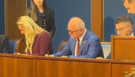 UNAPREĐENJE I BEZBEDNOST SU CILJ! Potpisan Ugovor za hitnu obnovu železničke infrastrukture!