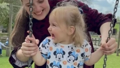 MALA IZABELA (2) JE PRONAĐENA MRTVA U KOLICIMA Bila je zaključana u kupatilu, majka dala ŠOK izjavu na sudu: "PRIZNAJEM"