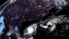 ZASTRAŠUJUĆE UPOZORENJE POLICIJE "BEŽI  ILI UMRI" Uragan Milton udario u Floridu koseći sve pred sobom