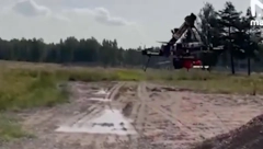 POJAVILI SE SNIMCI NOVE RUSKE RATNE TEHNOLOGIJE Prvi put viđeni u Ukrajini (VIDEO)