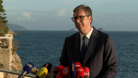 NEĆEMO UVODITI SANKCIJE RUSIJI Vučić se obratio iz Dubrovnika