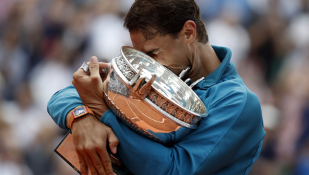 RAFO, MRZEO SAM TE, JOŠ ME BOLI OČEV ŠAMAR