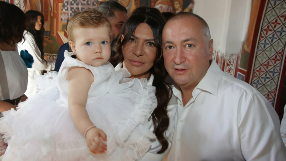 DUPLO SLAVLJE KOD ĐANIJA! Folker krstio unuku, a supruga Slađa šokirala izgledom, svi gledali samo jedno