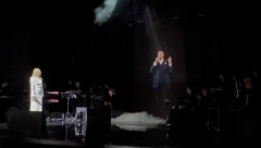 KAO DA JE TU! Šaban Šaulić otpevao pesmu sa Ildom, hologram u tri dimenzije izazvao reku suza u publici!