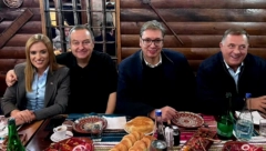 MILICA, MILE, IVICA I JA NA VISINSKIM PRIPREMAMA Vučić se oglasio iz Leskovca uoči utakmice sa Švajcarskom: "NAPRED, SRBIJO!"