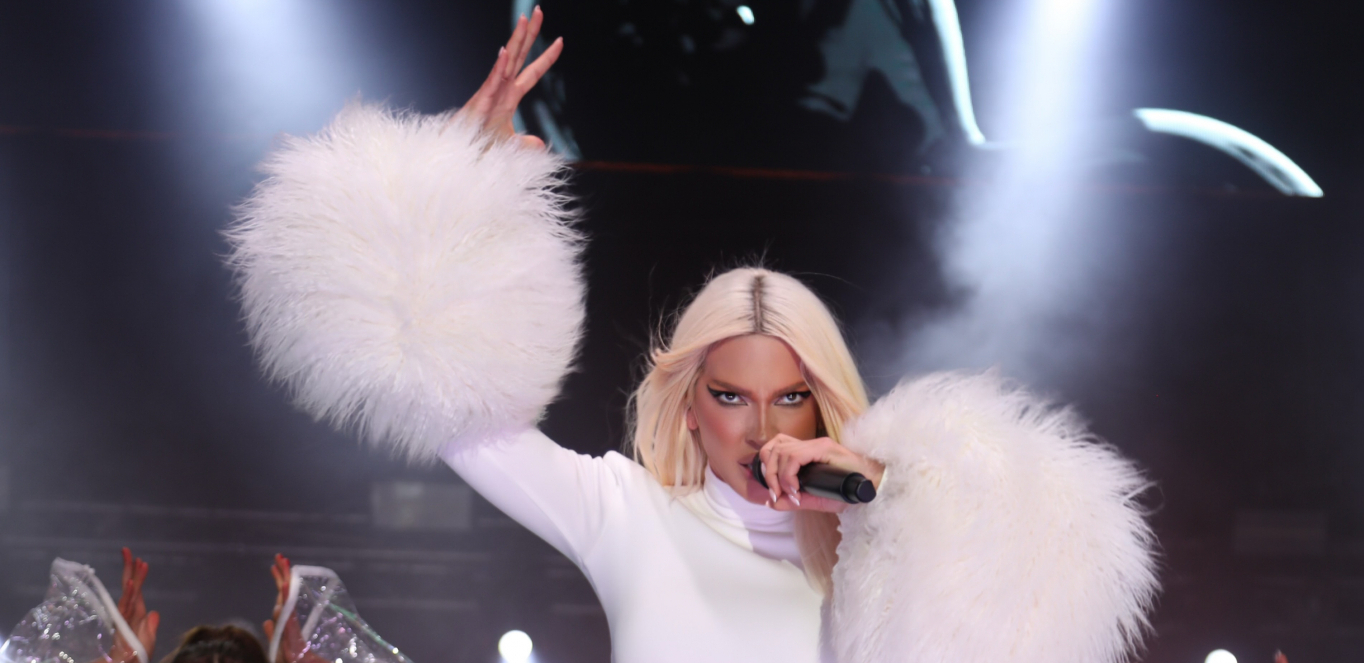 "LOŽI SE NA MENE, PISAO MI JE, NE SMEM OVO DA KAŽEM...": Jelena Karleuša javno progovorila o svemu, ni ne slutite o kome je reč!