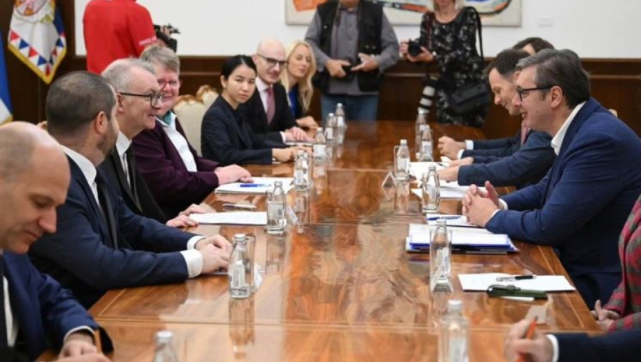 "SRBIJA NASTAVLJA PUTEM FISKALNE STABILNOSTI" Vučić se sastao sa delegacijom MMF-a: Težak i uspešan sastanak