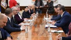 "SRBIJA NASTAVLJA PUTEM FISKALNE STABILNOSTI" Vučić se sastao sa delegacijom MMF-a: Težak i uspešan sastanak