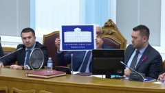 DOBROSAVLJEVIĆ: Reakcija na novi logo Skupštine afektivni nagon da se napravi otklon od svega što podseća na Srbe