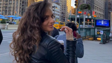 BELI KOVČEG ZA STRADALU TAMARU Prekriven je crvenim ružama, danas se sahranjuje devojka koja je poginula u Americi