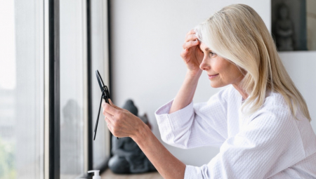 SUVA I CRVENA KOŽA TOKOM MENOPAUZE Evo kako da joj pružite negu koju zaslužuje, eksperti saglasni oko jedne stvari