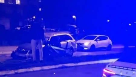 AUTO U POTPUNOSTI UNIŠTEN Prvi snimak sa mesta stravične nesreće na Novom Beogradu (VIDEO)