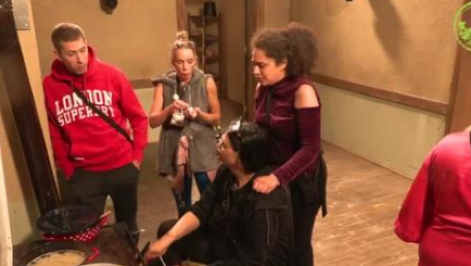KIKI STAR ZA VEČERU SPREMILA PACOVE? Nastao opšti haos na Farmi 8, učesnici u šoku