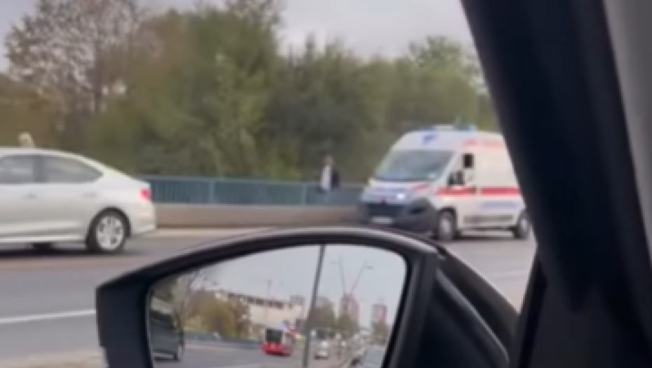 POVREĐENA BEBA (2) I DVE TINEJDŽERKE U LANČANOM SUDARU NA BRANKOVOM MOSTU (FOTO/VIDEO)