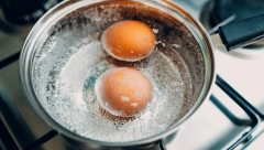 KAKO DA KUVANA JAJA ISPADNU SAVRŠENA Kuvarica otkriva tajnu, ovo ste do sada radili pogrešno