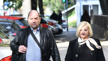 "ZAŠTO SI MI UBIO SINA JEDINCA?" Drhtavim glasom majka malog pijaniste upitala Kostu  NAKON TOGA, SUDNICOM SE PROLILE SUZE