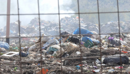 UHAPŠENA DVA KOMUNALCA I SAOBRAĆAJAC Naplaćivali bacanje otpada na ilegalnim deponijama