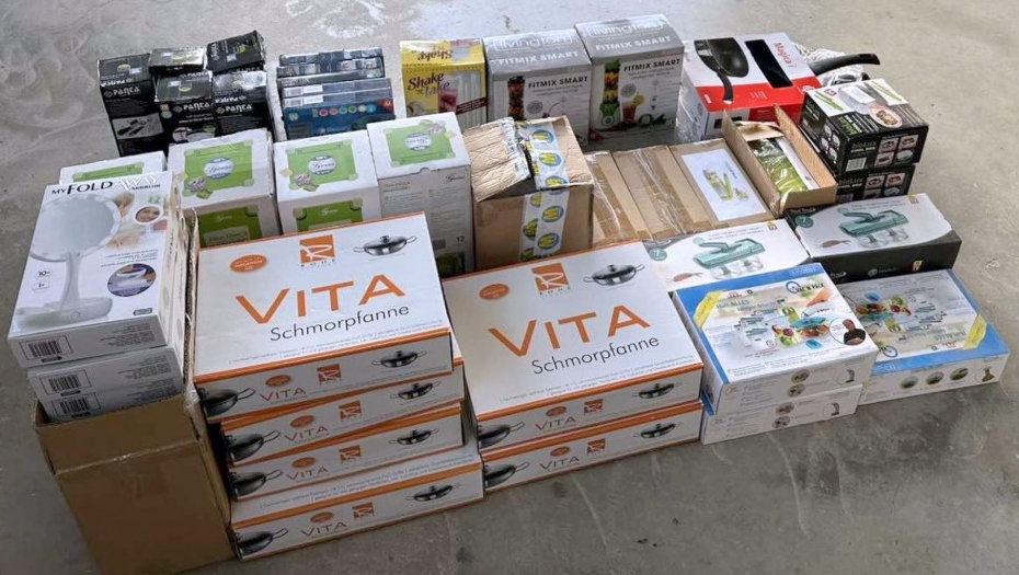 NEVEROVATNO ŠTA SU POKUŠALI DA PROŠVERCUJU Carinici su zaplenili robu, od delova za vozila do televizora