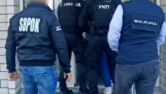 PALA KRIMINALNA PETORKA IZ RUME Policija im u magacinu pronašla više tona duvana
