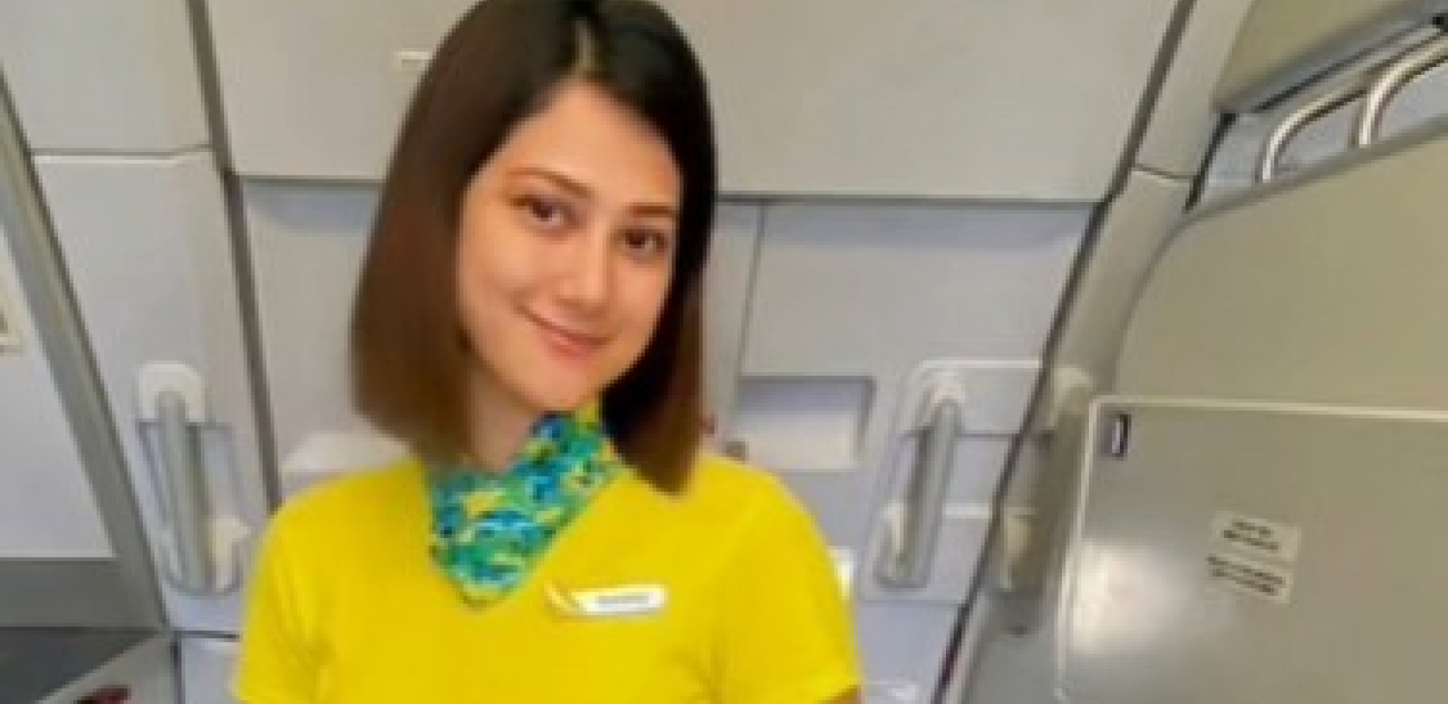 DA LI STE PRIMETILI RUPE NA AVIONSKIM PROZORIMA TOKOM LETA? Kada čujete čemu one zapravo služe, šokiraćete se! (VIDEO)