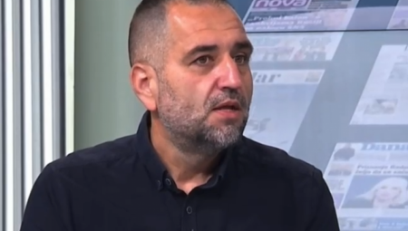 VOĐA PROTESTA: Hajde da se ne foliramo, nema ovo veze sa litijumom, cilj je rušenje Vučića bagerom i motkom! (VIDEO)