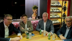 VUČIĆ SE OGLASIO IZ BEOGRADA NA VODI "Srećan što sam uspeo da dovedem troje predsednika..." (FOTO)