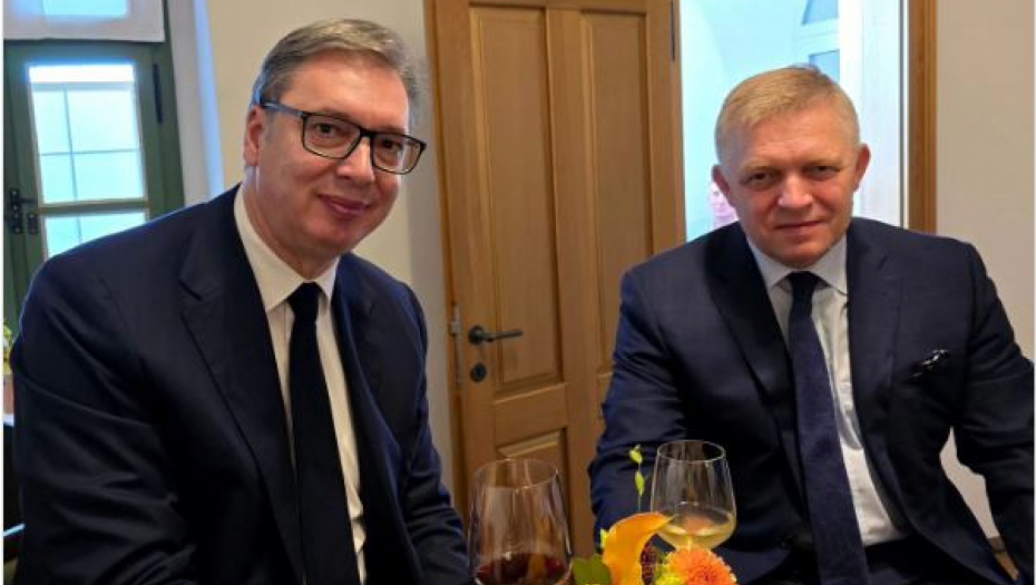 VUČIĆ I FICO UŽIVALI U POGAČICAMA SA ČVARCIMA: Predsednik se oglasio na Instagramu (FOTO)