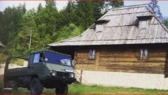 ZARAĐUJE OGROMAN NOVAC, A IMA KUĆU OD DRVETA Niko ne veruje da naš poznati glumac boravi na ovoj lokaciji!