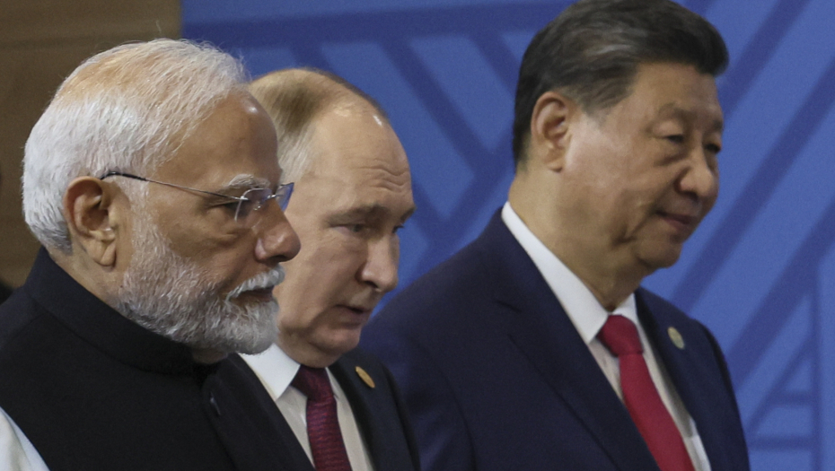"KAŽU MI NIJE TREBALO DA IDEŠ" Zapadna mašinerija u lovu na pristalice BRIKS-a, Asanžov otac im razvezao šamarčinu