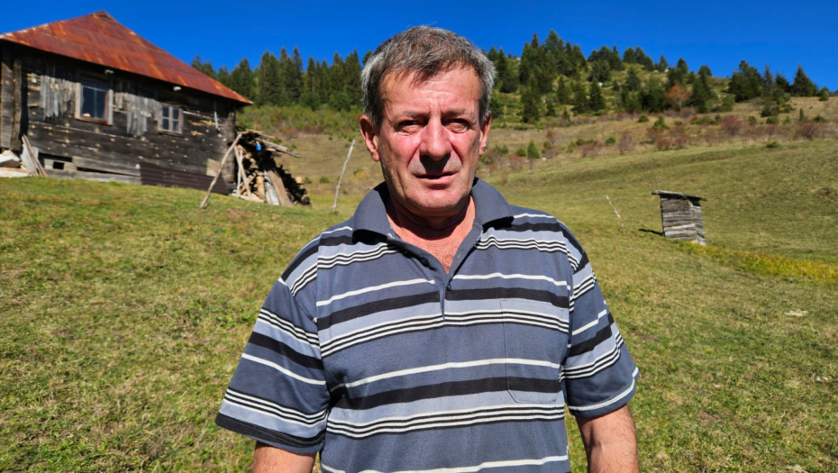 "VUKOVI DOĐU DO VRATA, ČIM UPALIM SVETLO ONI POBEGNU" Blažo iz Koprivne kod Prijepolja jedini stalni stanovnik na 1500 nadmorske visine (FOTO)