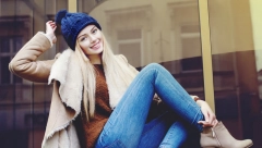 ZABORAVITE NA FARMERKE, OVE PANTALONE SU U TRENDU Zbog modela koji je bio popularan 70-ih žene prave redove u prodavnici