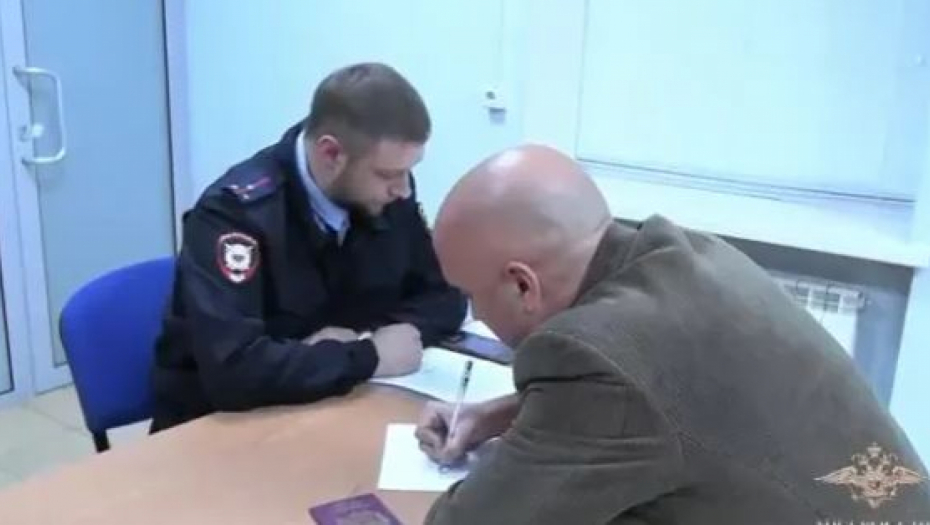 BRITANSKI NOVINAR DOBIO AZIL U RUSIJI NAKON SKANDALA SA KREMLJEM: Otkriveno sve u ekskluzivnom intervjuu! (VIDEO)