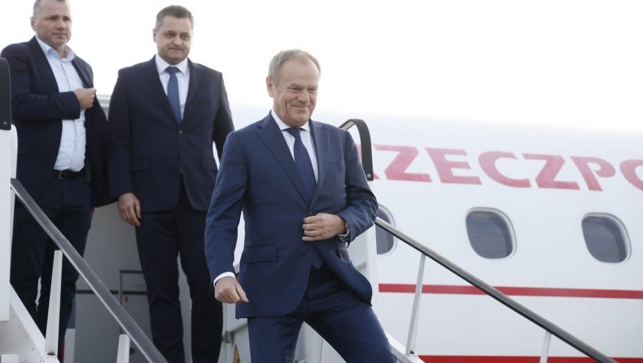 TUSK NASTAVLJA POSETU SRBIJI Danas sastanak sa predsednikom Vučićem