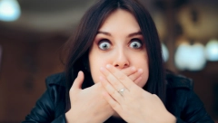 STALNO PODRIGUJETE? Doktori otkrivaju 7 razloga zašto se to dešava, nisu uopšte naivni