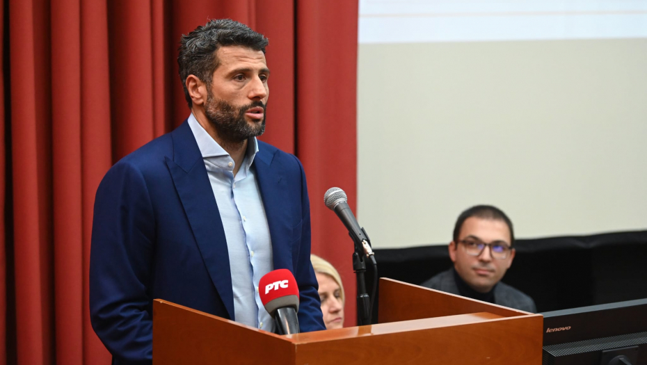 ŠAPIĆ NA OBELEŽAVANJU JUBILEJA INSTITUTA ZA TRANSFUZIJU KRVI Duboko poštovanje prema instituciji važnoj za čitavo srpsko društvo (FOTO)