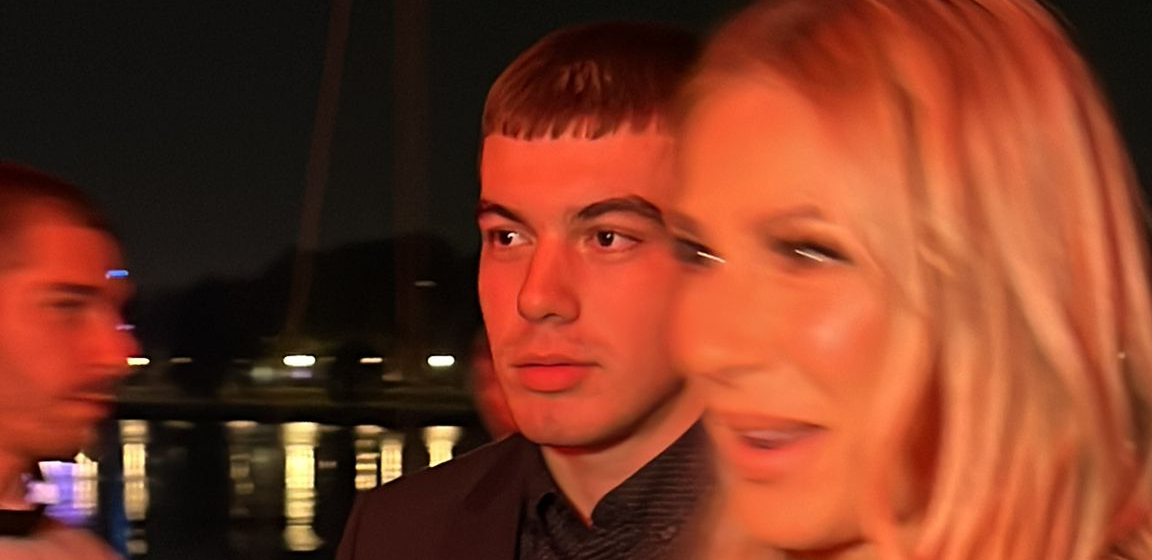 OVO JE SIN VESNE I ĐOLETA ĐOGANIJA! Vešto se krije od očiju javnosti, a tinejdžerke lude za njim (FOTO)