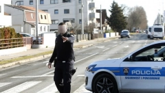 "OTVORIO JE VRATA OD AUTOMOBILA I UDARIO ME ŠAKOM U LICE" Čovek zadobio teške telesne povrede, optužio policajca u Hrvatskoj