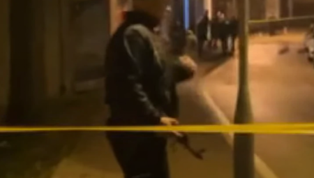 POKRENUTA OPSEŽNA ISTRAGA ZBOG TERORISTIČKOG NAPADA Policija  pretresla  društvene mreže i telefone dečaka koji je ubio policajca