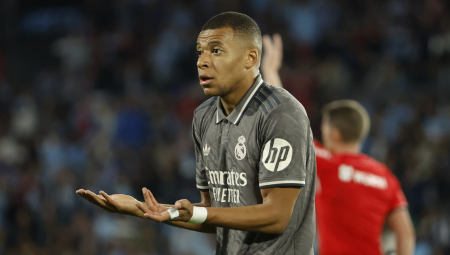 LEGENDARNI ANRI UDARIO NA MBAPEA: Frustrira ekipu, od ovoga ne može gore