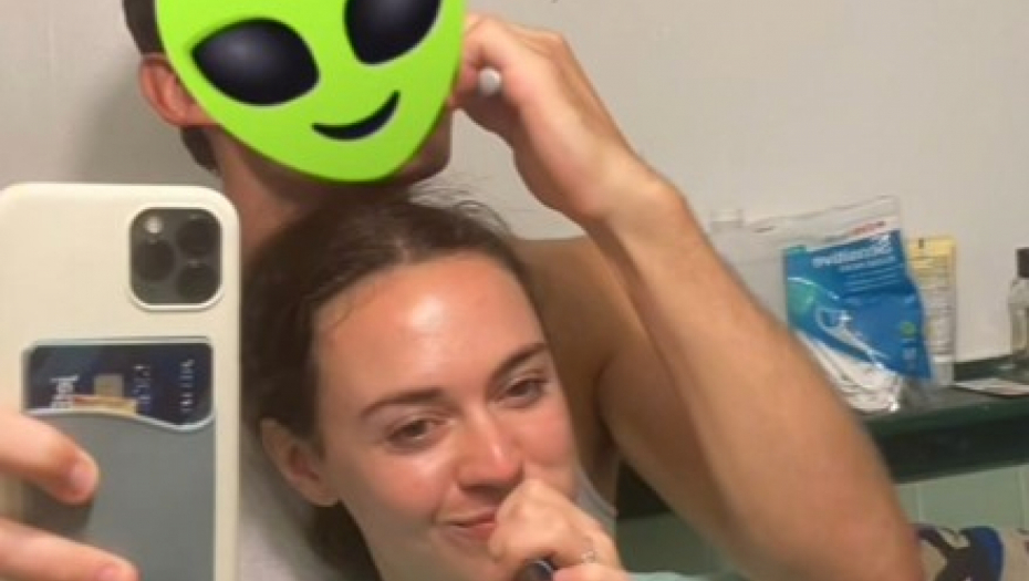 NAPUSTILA POSAO I POTROŠILA UŠTEĐEVINU Zbog dečka se preselila u drugu državu, a on joj je porukom poručio samo jedno! (VIDEO)