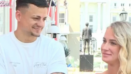 ''JOŠ TE MALI VOLI BESKRAJNO'' Terza u lajvu kroz pesmu priznao da voli Milicu Veličković, otkrio da ju je trudnu sanjao (VIDEO)