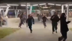 PUCNJAVA U  PARKU "PUŠKIN" U BLIZINI MOSKVE! Ljudi panično beže, objavljeni prvi snimci sa lica mesta  (VIDEO)