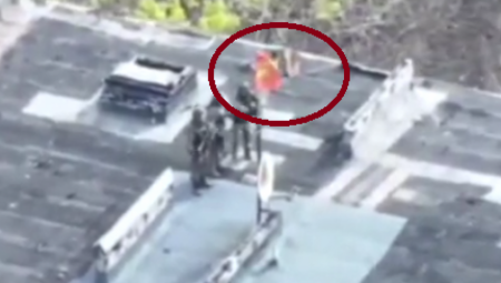 RUSI PODIGLI ZASTAVU Ostvarili ključni proboj u ukrajinskoj odbrani (VIDEO)