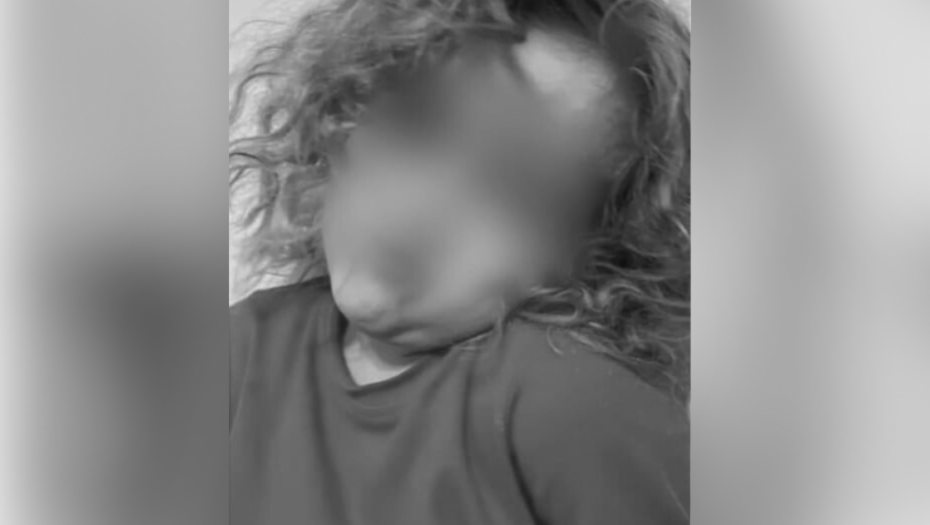 TINEJDŽERKA (13) IZ SRBIJE ČUVALA SESTRU (7) NA SPAVANJU, PA JE UBILA NOŽEM Rođak ispričao jezive detalje